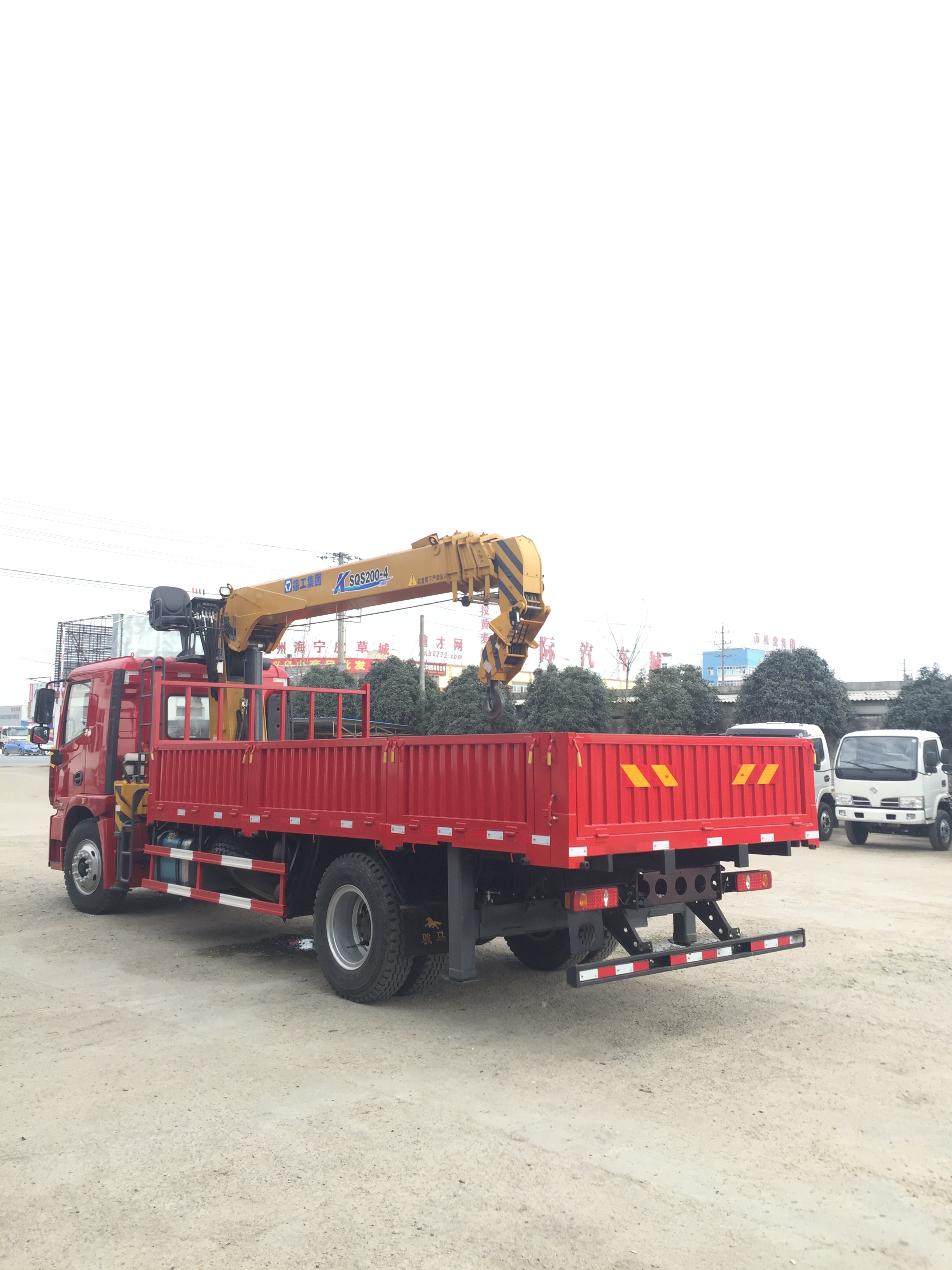 漢風(fēng)8噸隨車吊廠家供應(yīng)