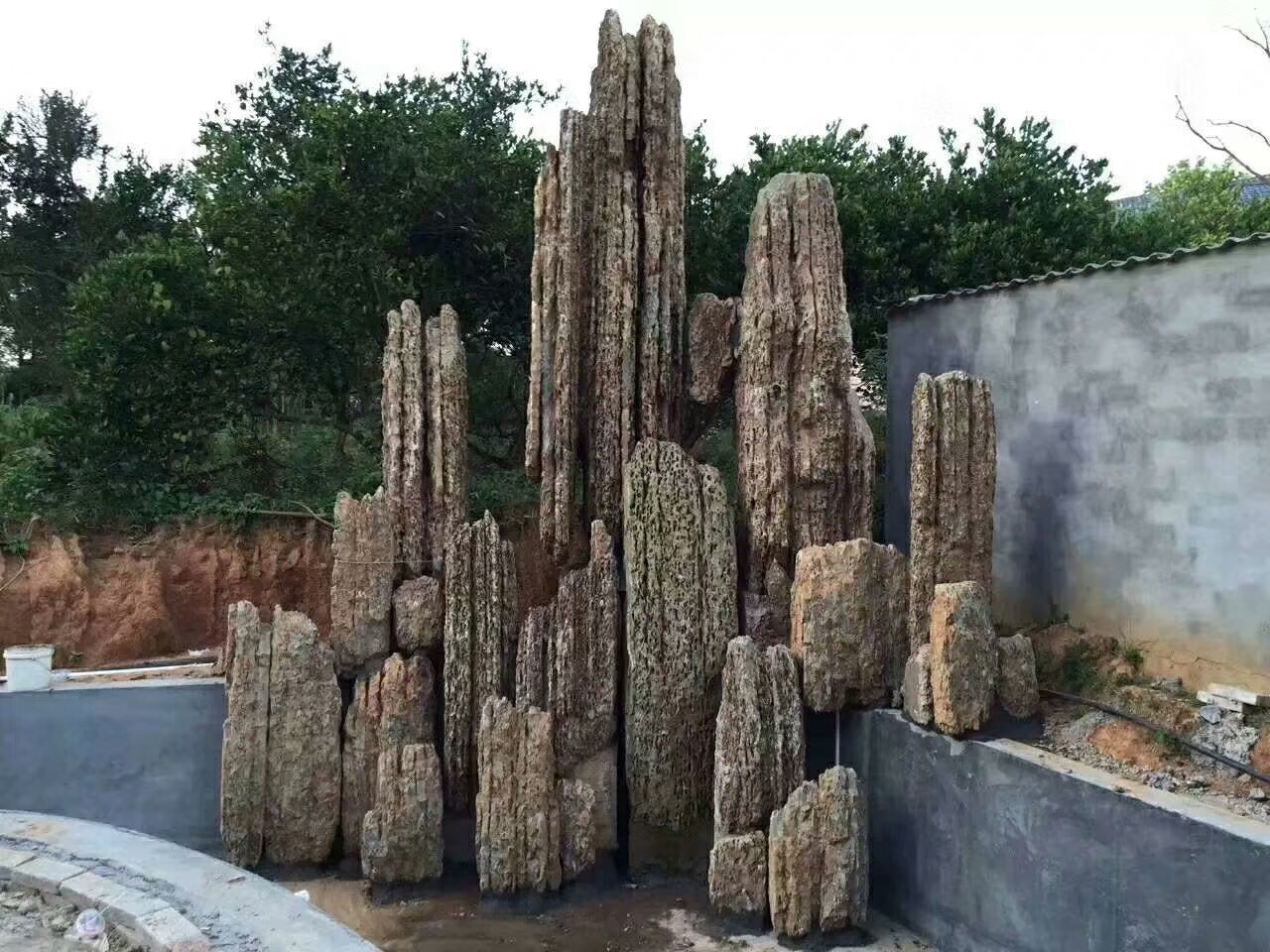 蘇州園林假山石廠家電話_蘇州市園林假山石廠家電話園林假山石專業(yè)制作廠_靈璧廠家直賣*惠