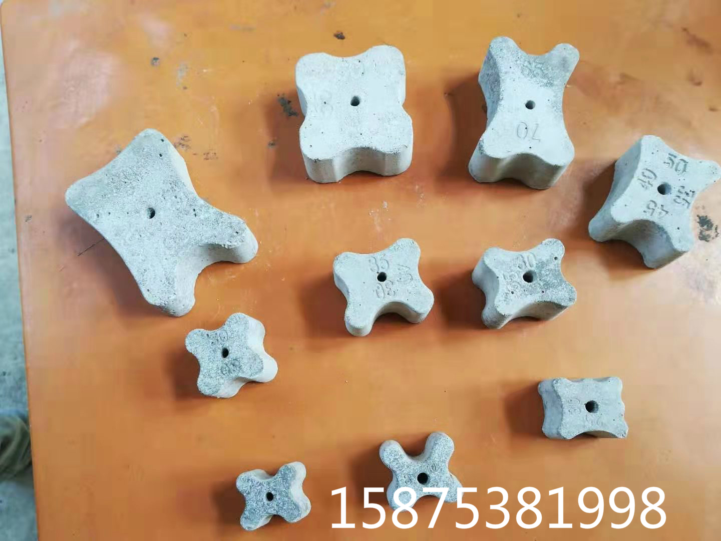 水泥墊塊生產(chǎn)廠家_梅花形水泥墊塊廠家批發(fā)