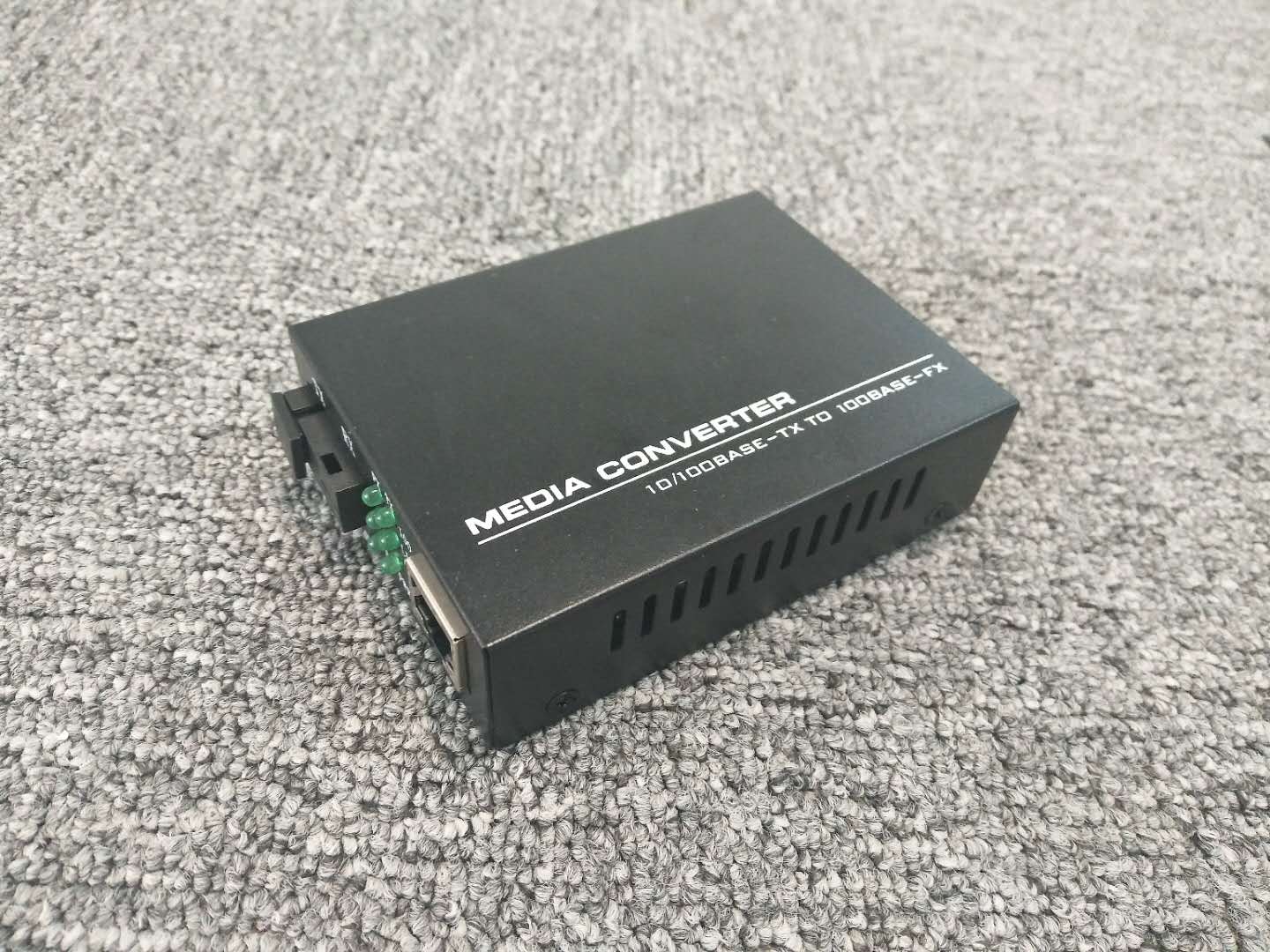 百兆1光1電單纖收發(fā)器