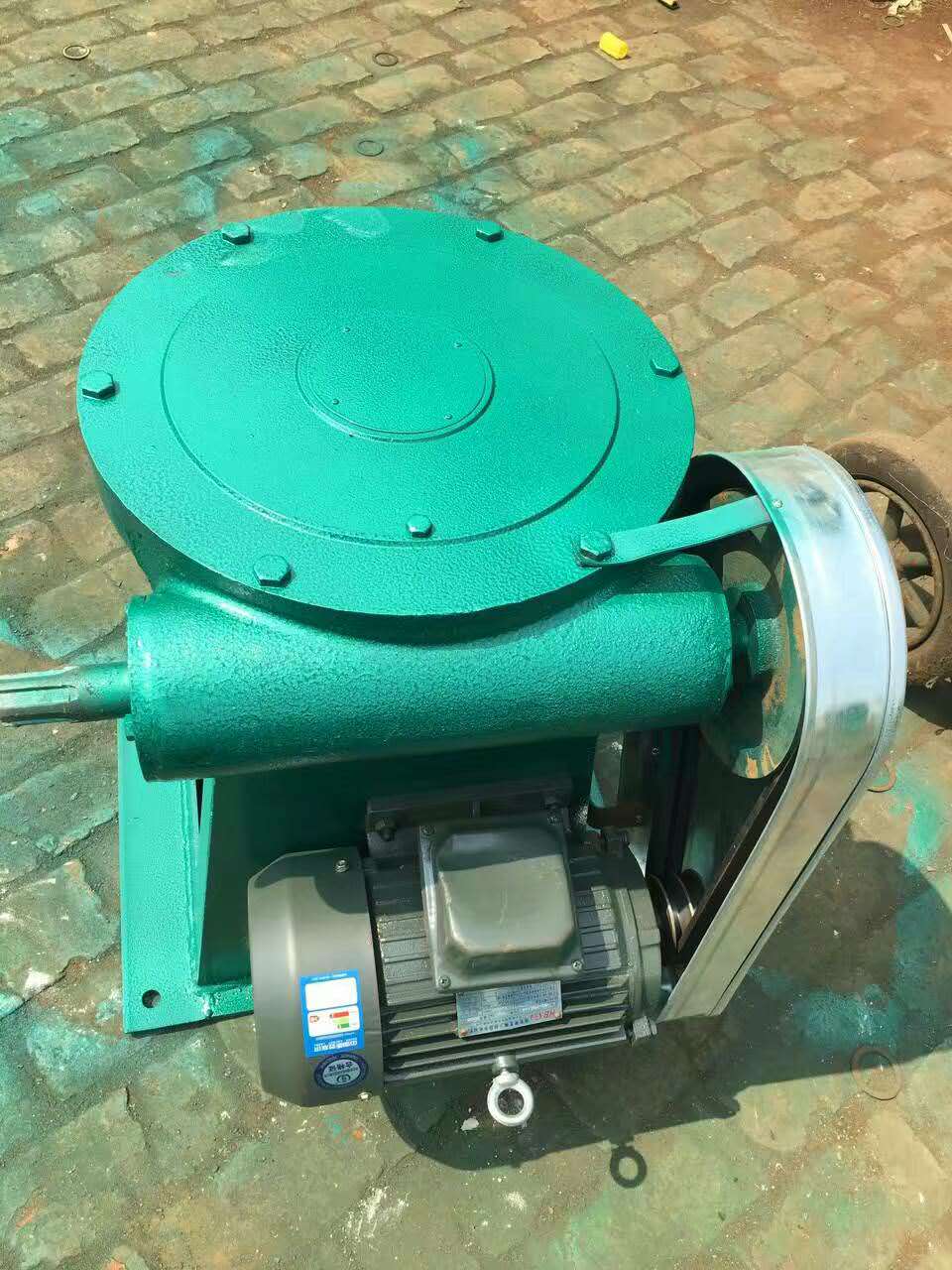 LQ-8手搖啟閉機(jī)LQ- 10T手搖啟閉機(jī)河北遠(yuǎn)航水利機(jī)械廠