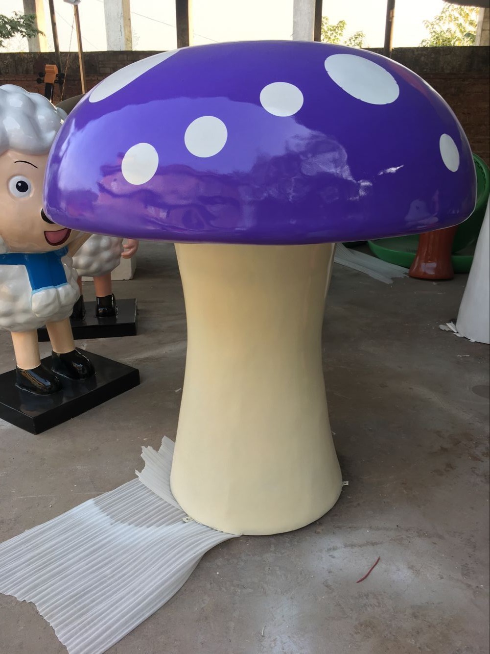 佛山玻璃鋼植物蘑菇雕塑造型 廣場幼兒園裝飾工藝品