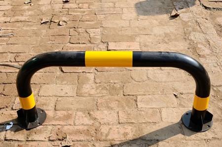 深圳羅湖街道哪里有U型護(hù)欄廠家 福華哪里有u型護(hù)欄廠家