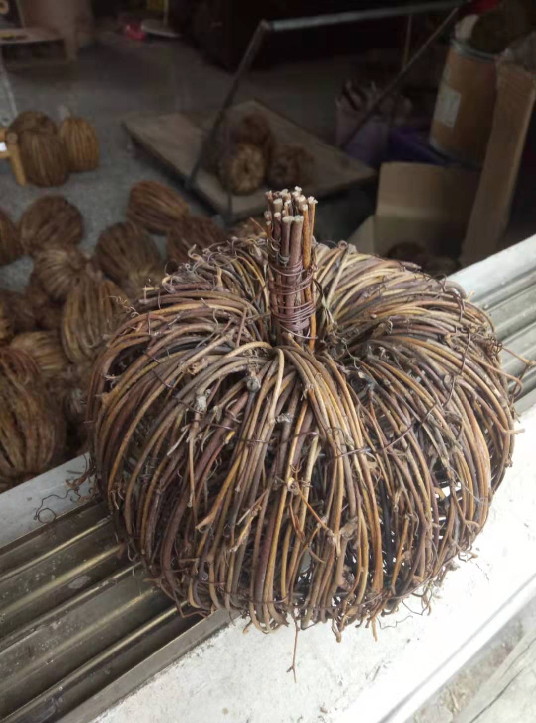 廣西藤編籃子批發(fā)  廣西手工藤編籃子價(jià)格
