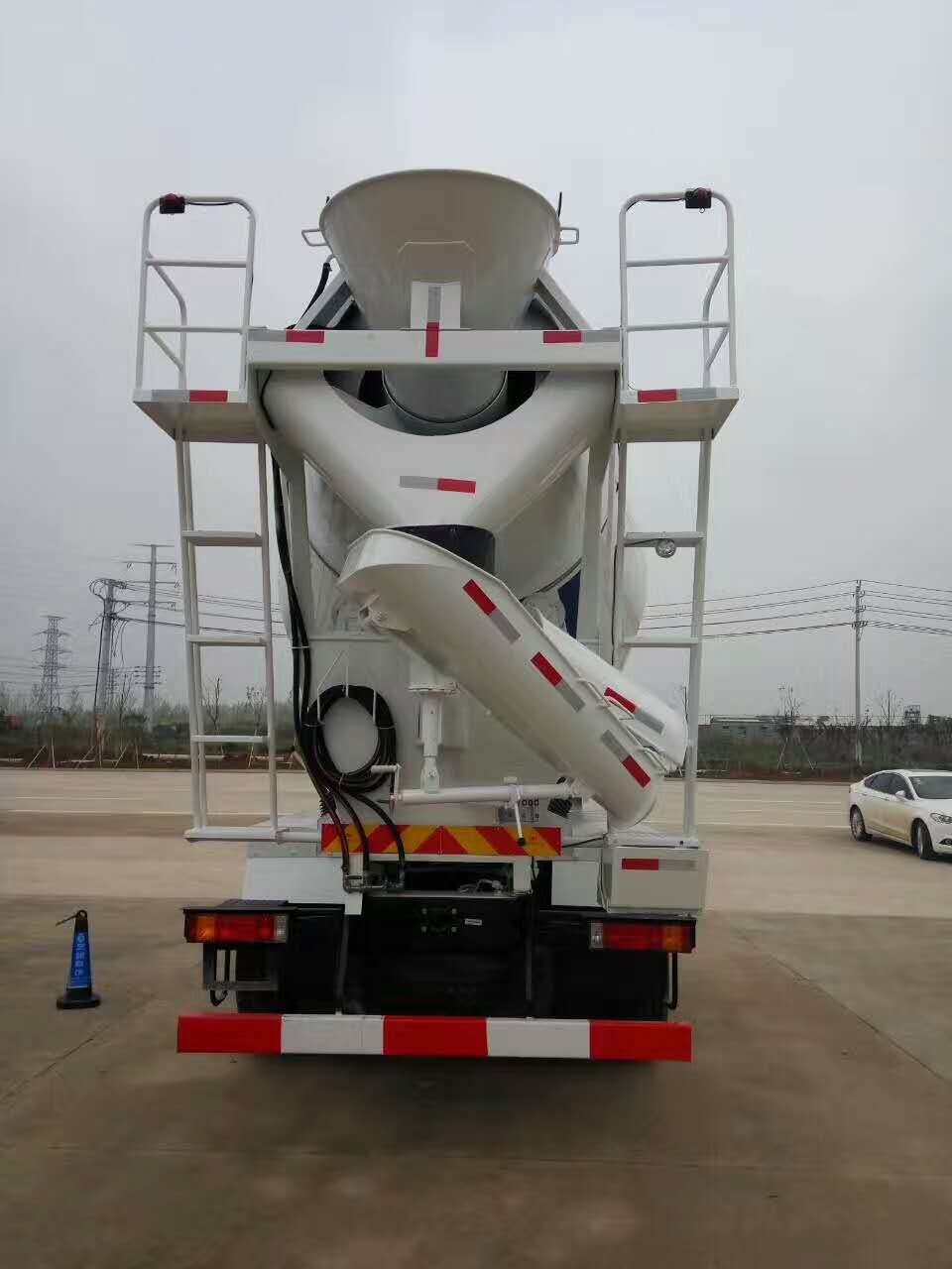 混凝土攪拌車(chē)陜汽德龍14方