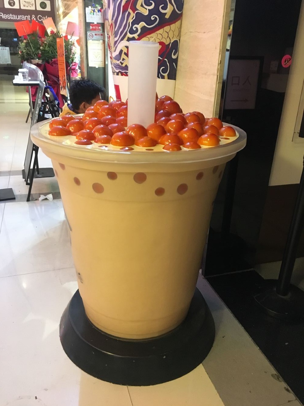 東莞玻璃鋼奶茶杯雕塑造型奶茶店雕塑裝飾品