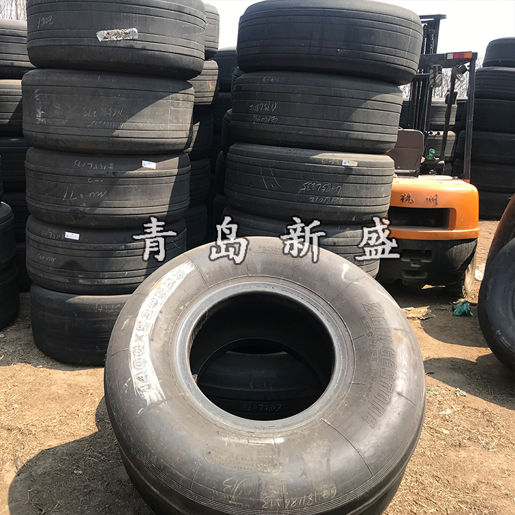 飛機(jī)輪胎護(hù)舷輪胎橡膠護(hù)舷輪胎靠把1050*400