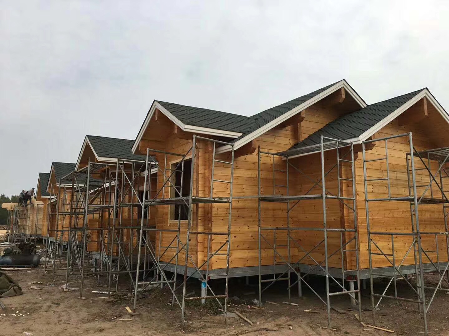 木屋生產(chǎn)廠家120平方木屋別墅價(jià)