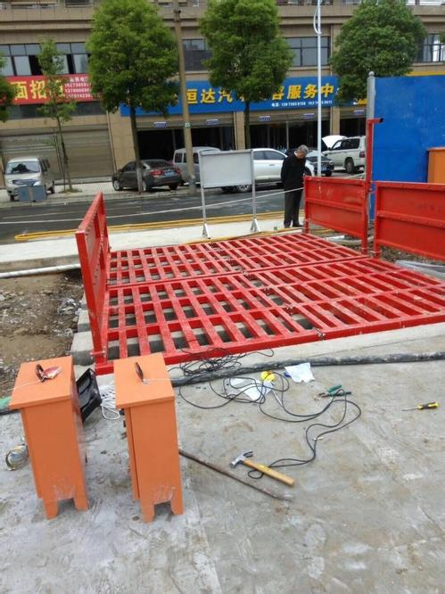 西寧工地自動(dòng)洗輪機(jī)-自動(dòng)洗車設(shè)備 建筑工地【自動(dòng)洗輪機(jī)】工地洗車機(jī)