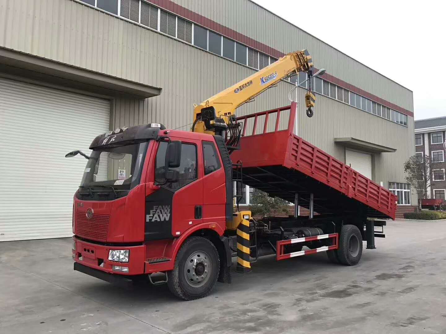 解放J6配8噸隨車吊圖片廠家出售