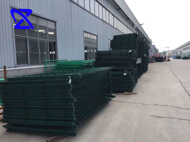 鐵路護(hù)欄網(wǎng) 8001 8002 鐵路防護(hù)柵欄 鐵路護(hù)欄網(wǎng)生產(chǎn)廠家