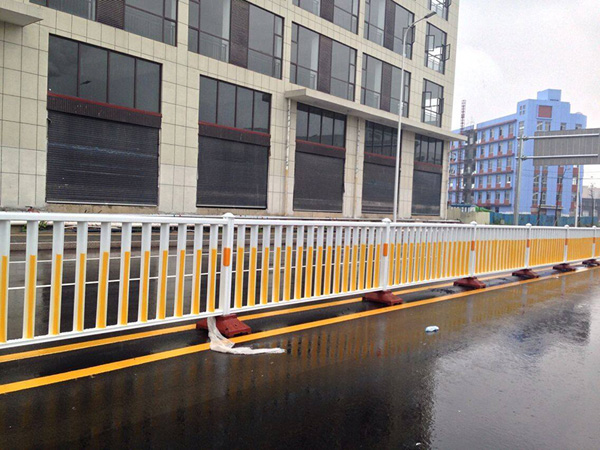 道路護(hù)欄  京式護(hù)欄   基坑護(hù)欄    廠家直銷