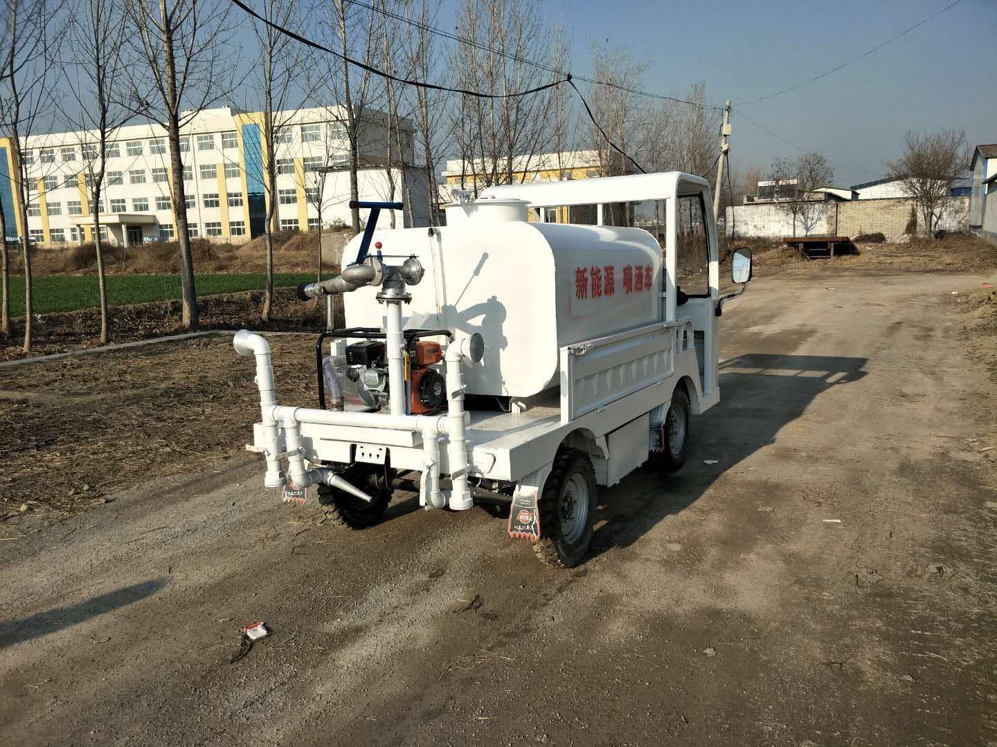 新能源電動四輪灑水車小型車載高炮噴灑車工地抑塵電動霧炮灑水車