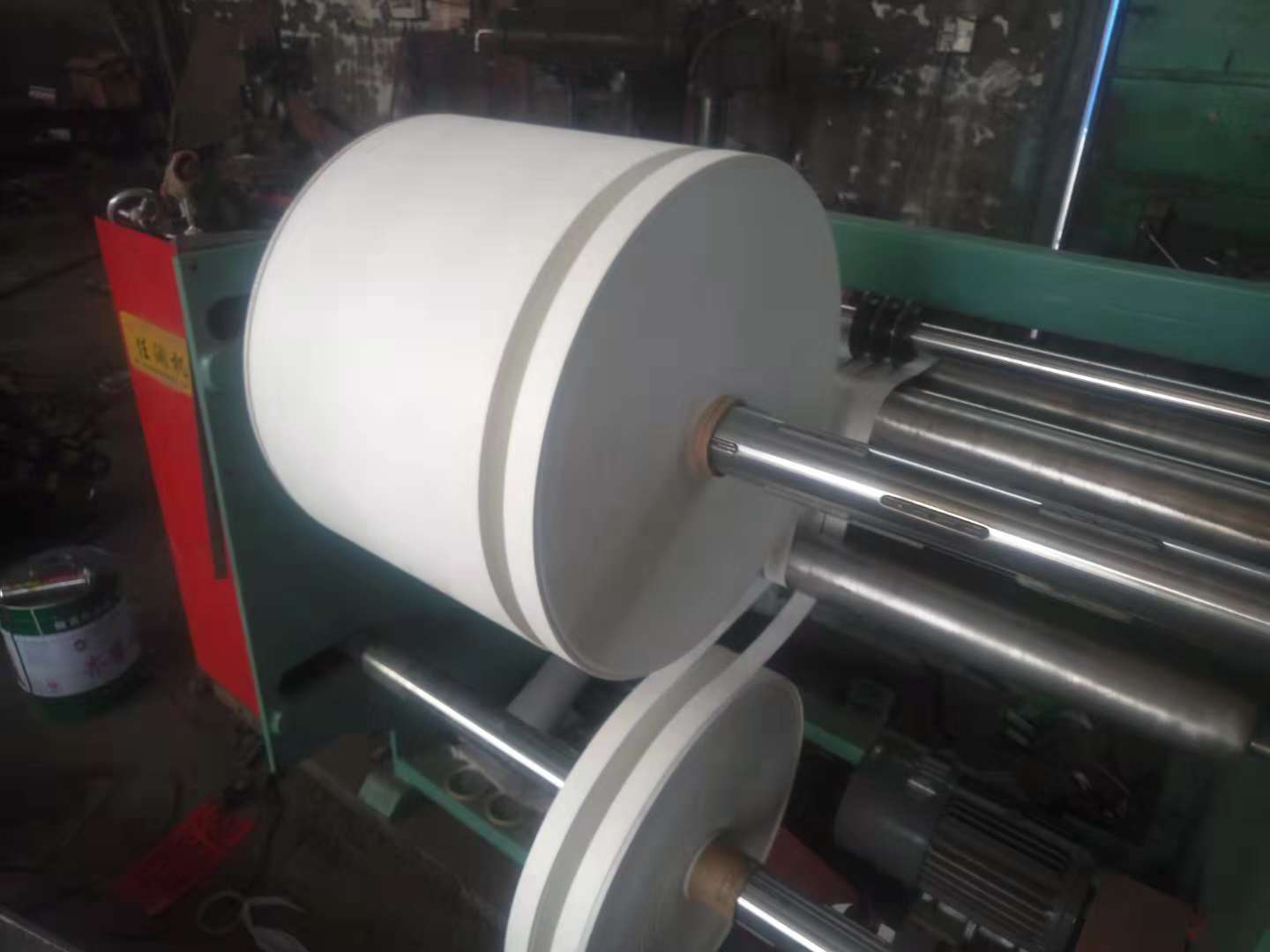 北京環(huán)保*分紙機(jī)銷(xiāo)售高速度分切分紙機(jī)設(shè)備