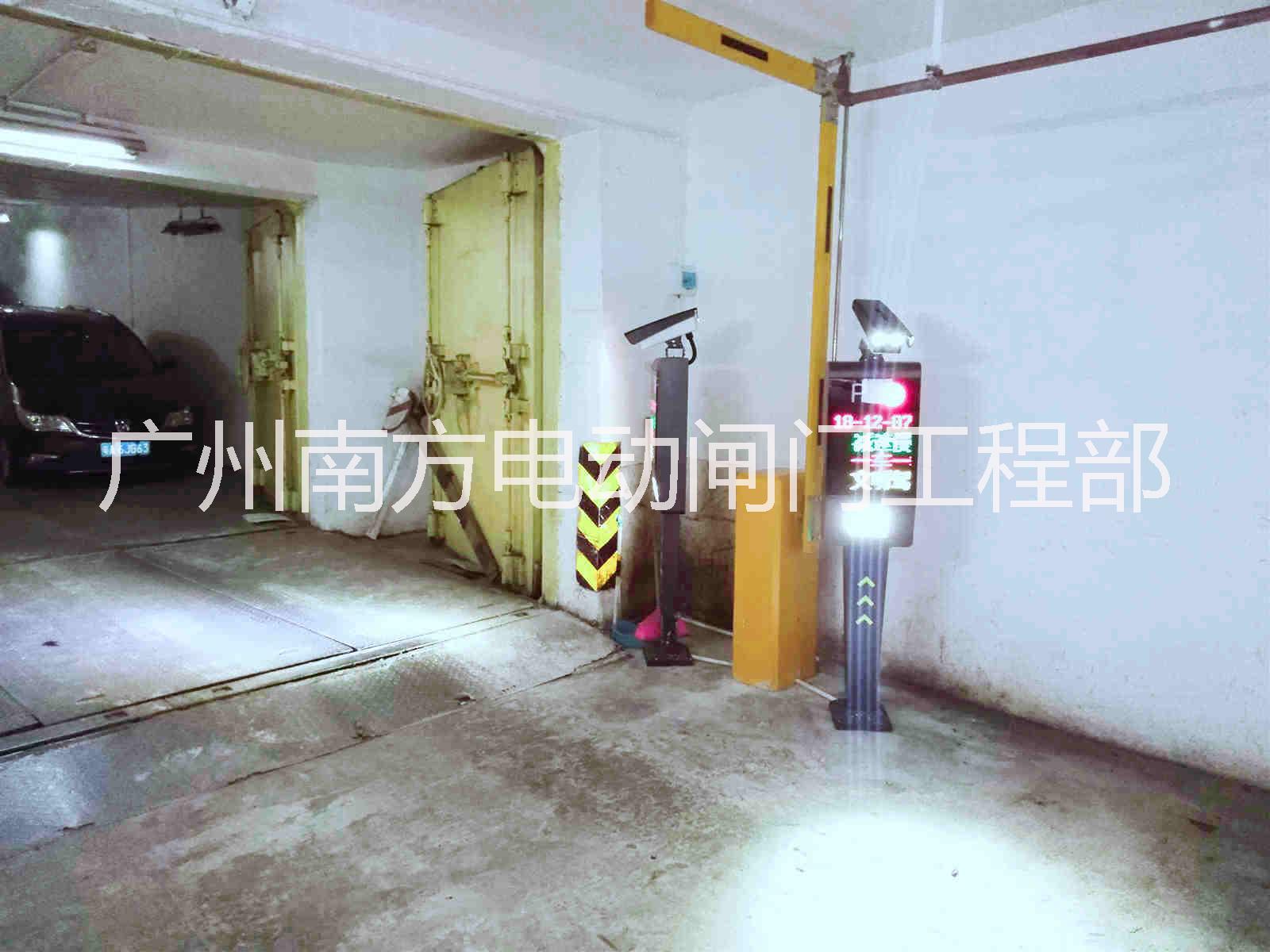 車牌識別停車場管理系統(tǒng)銷售電動道閘升降欄桿批發(fā)價格