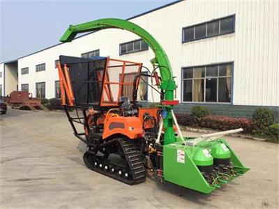 履帶式拖拉機(jī)匹配青貯收獲機(jī) 沃工