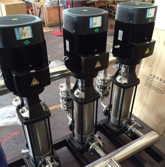 供應(yīng)QDLF輕型立式多級(jí)離心泵 不銹鋼立式多級(jí)離心泵 多級(jí)管道增壓泵