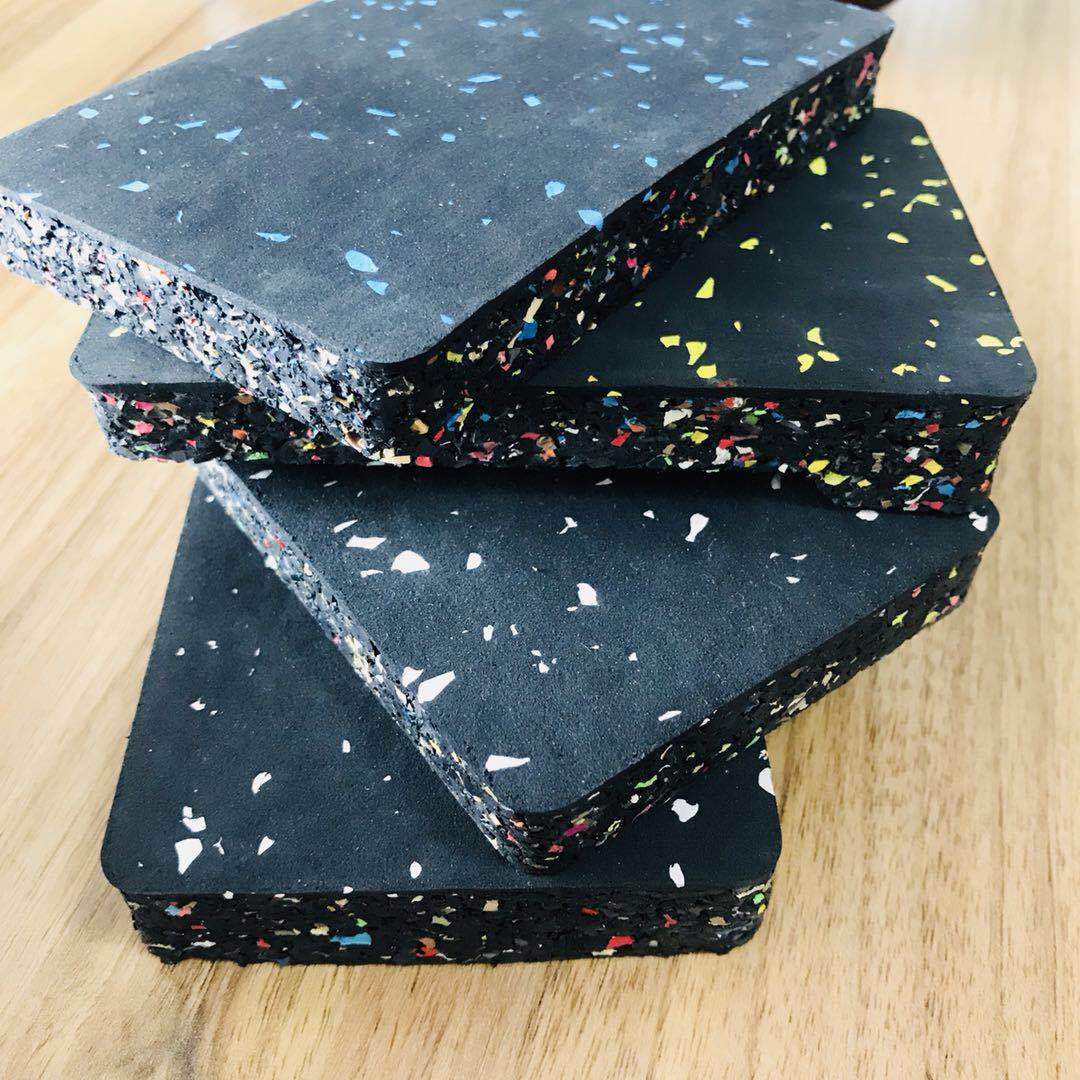 鎮(zhèn)江學(xué)校操場塑膠跑道 PVC運動地板  鎮(zhèn)江學(xué)校塑膠跑道 PVC運動地板