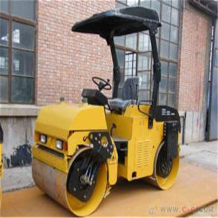 座駕式壓路機(jī) 全液壓壓路機(jī)