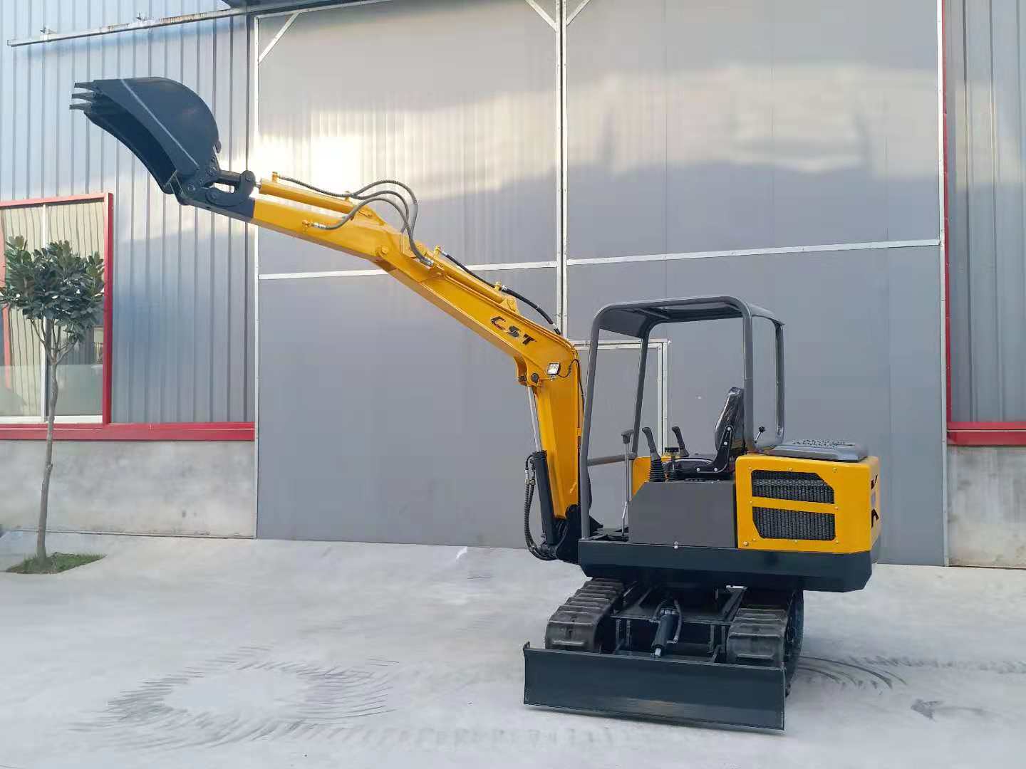 鋼賽小型挖掘機(jī)配件 微型挖掘機(jī)報(bào)價(jià)表