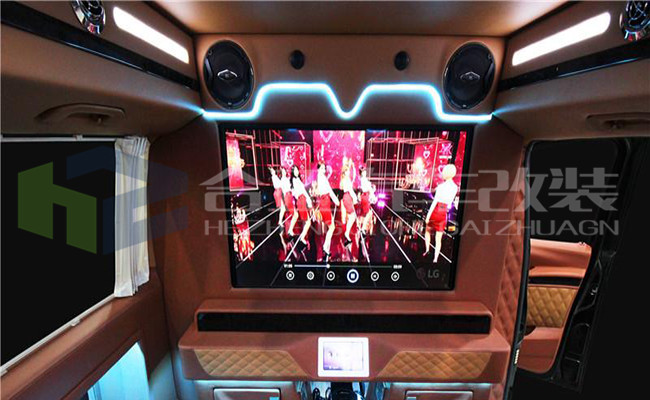 西安奔馳威霆內(nèi)飾合正改裝 移動(dòng)的總裁辦公室