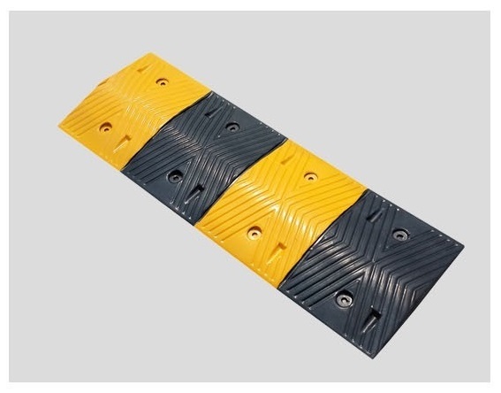 武漢橡膠減速板減速設施小區(qū)學校加油站減速板廠家