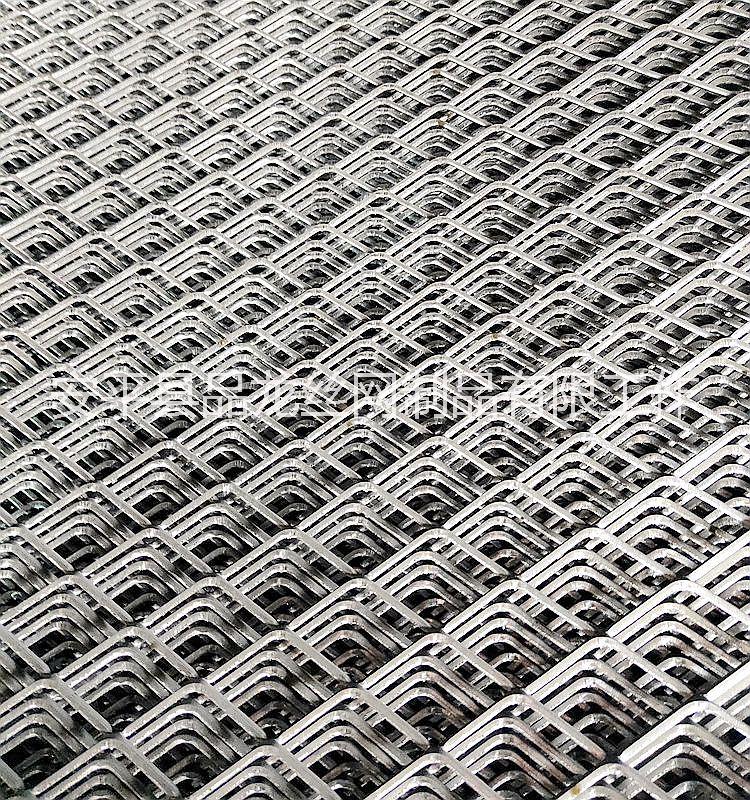 安平品龍絲網(wǎng)廠家直銷鋼板網(wǎng)，不銹鋼板網(wǎng)  鍍鋅鋼板網(wǎng)小型鋼板網(wǎng)