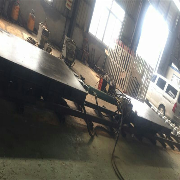 液壓自移式平板車 自移式設(shè)備列車 礦用自移式設(shè)備列車
