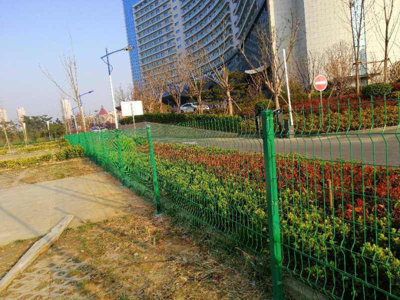 草坪護欄