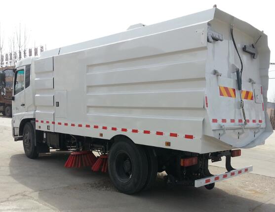 東風天錦國五掃路車/8方東風天錦掃路車報價