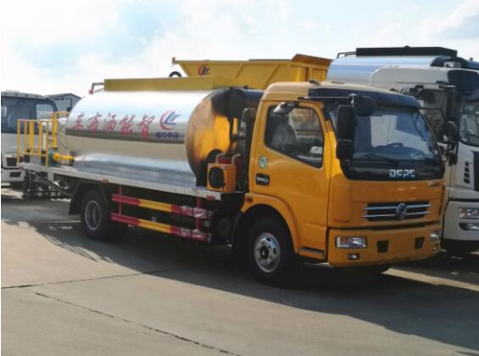 東風(fēng)多利卡6方國五瀝青灑布車生產(chǎn)廠家，*，全國聯(lián)保