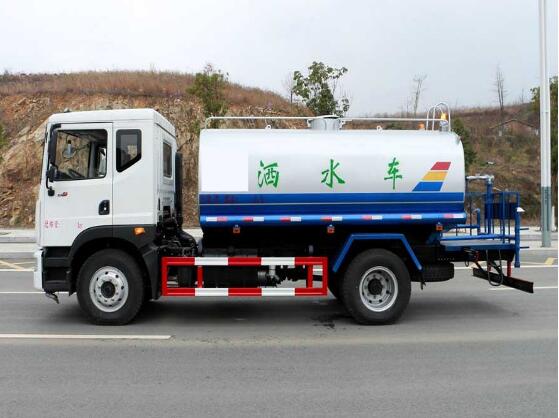 綠化灑水車養(yǎng)護(hù) 程力12噸綠化灑水車價格 12噸綠化灑水車*勢