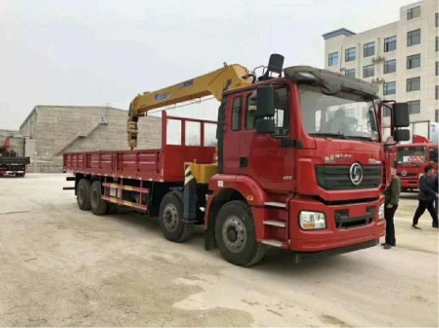 解放J6配8噸隨車吊圖片廠家出售