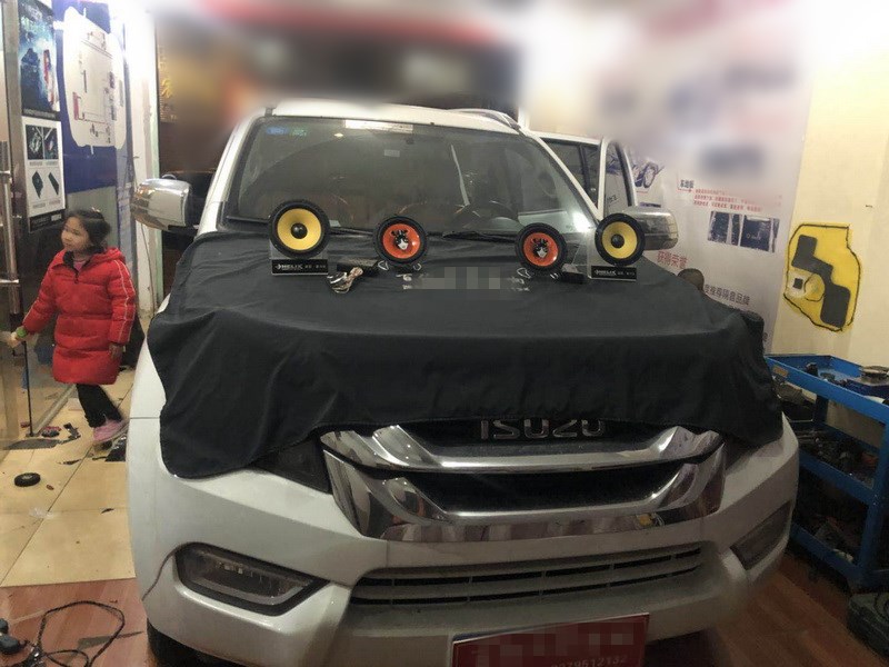 宜春專業(yè)汽車音響改裝五十鈴升級德國黃金聲學(xué)音響