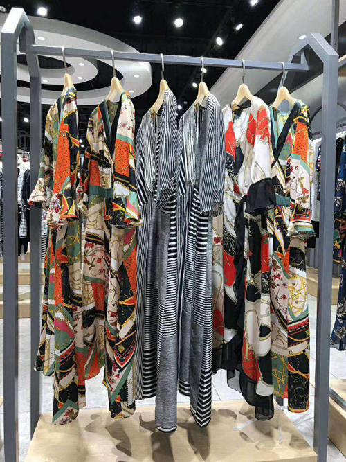 品牌女裝折扣店加盟-寶姿-專柜-哪里有