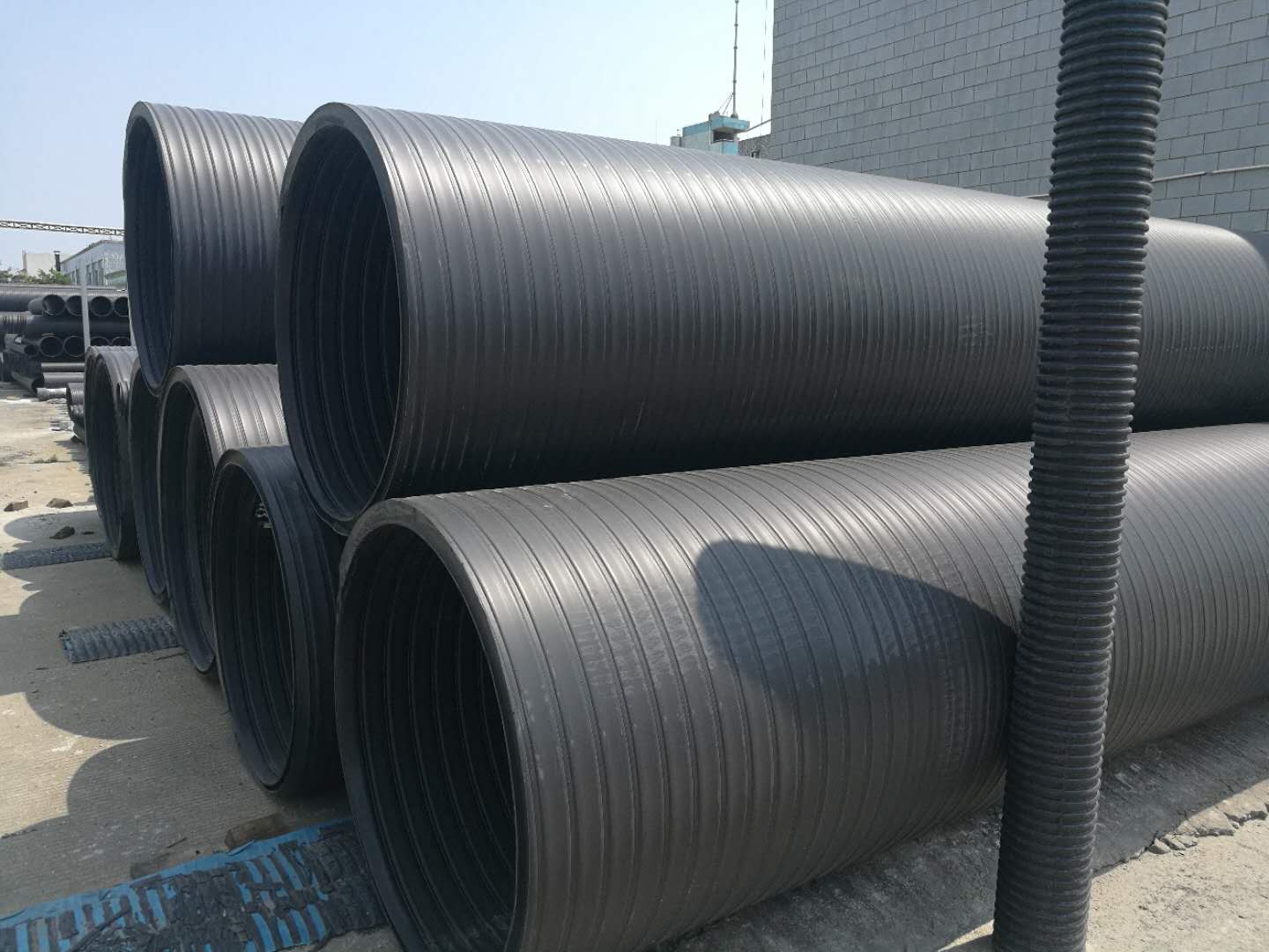 HDPE中空壁纏繞管 HDPE結(jié)構(gòu)壁A型管 中空壁排水管