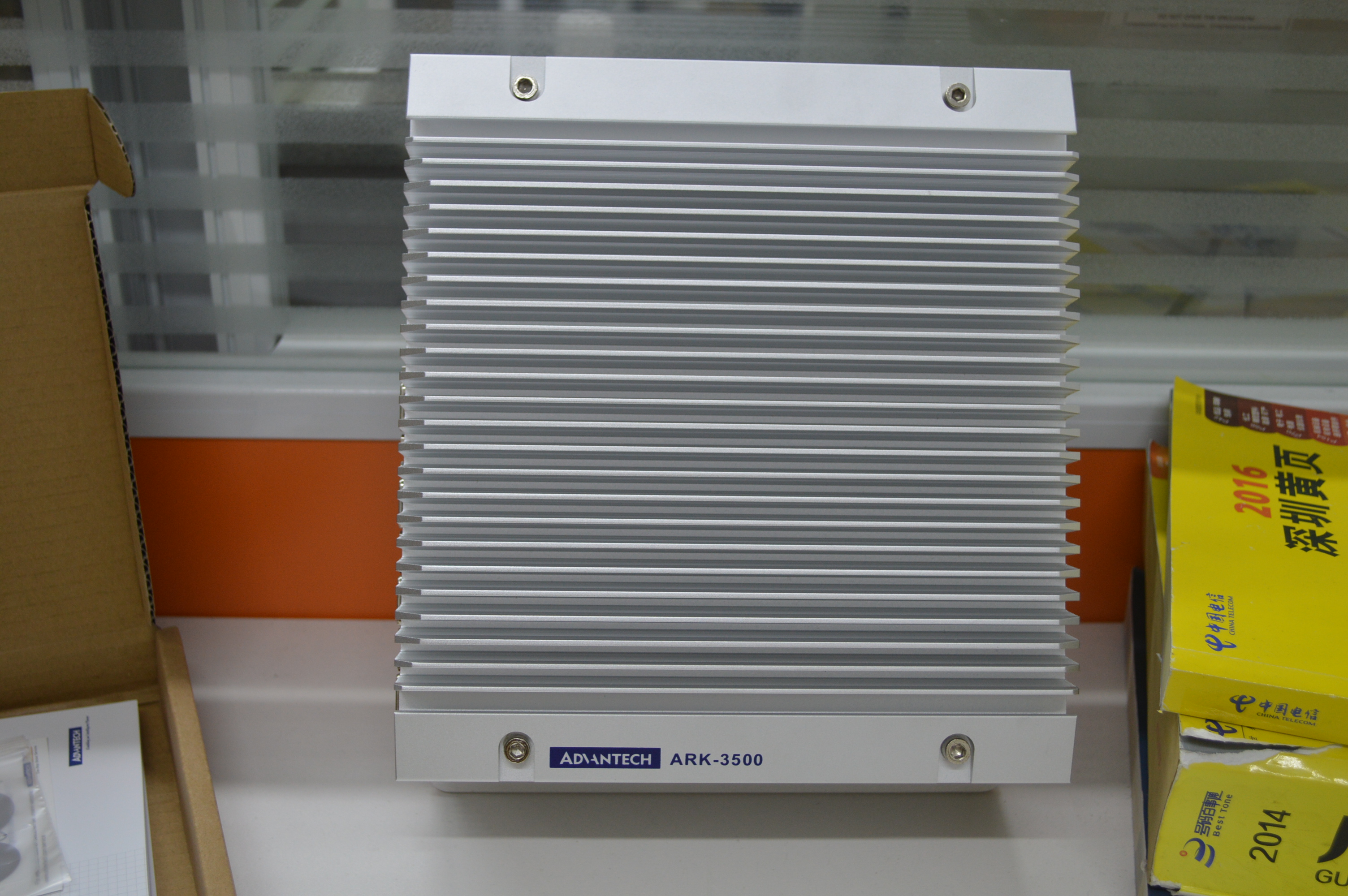 臺(tái)灣研華嵌入式工控機(jī)ARK-3500價(jià)格貨期