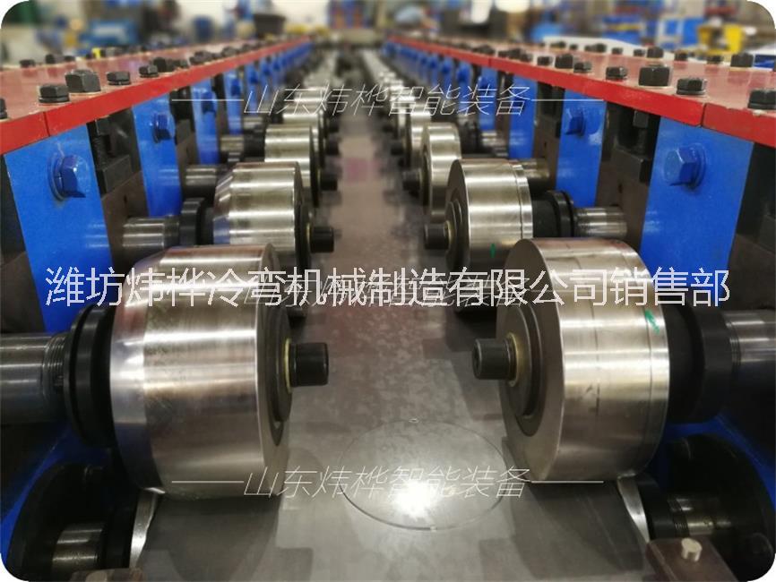 山東電表箱成型機(jī)設(shè)備每小時(shí)生產(chǎn)100個(gè)節(jié)省大量人工