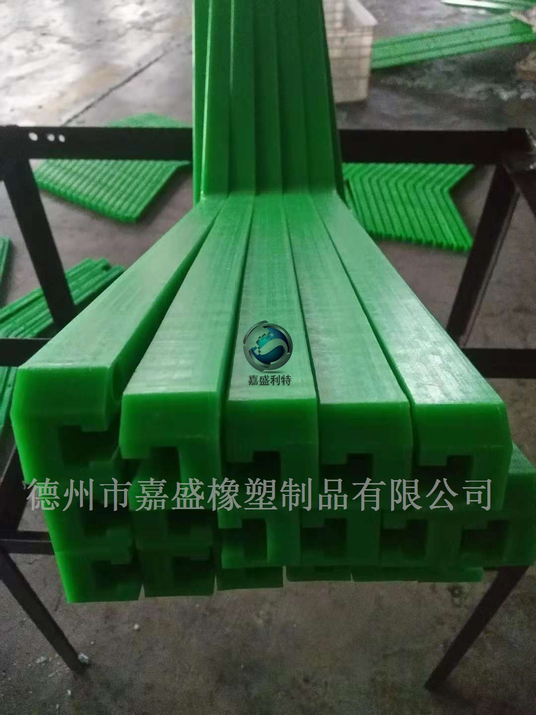 C型燕尾槽彎座 高分子聚乙烯彎軌 兀導(dǎo)側(cè)彎鏈彎導(dǎo)軌