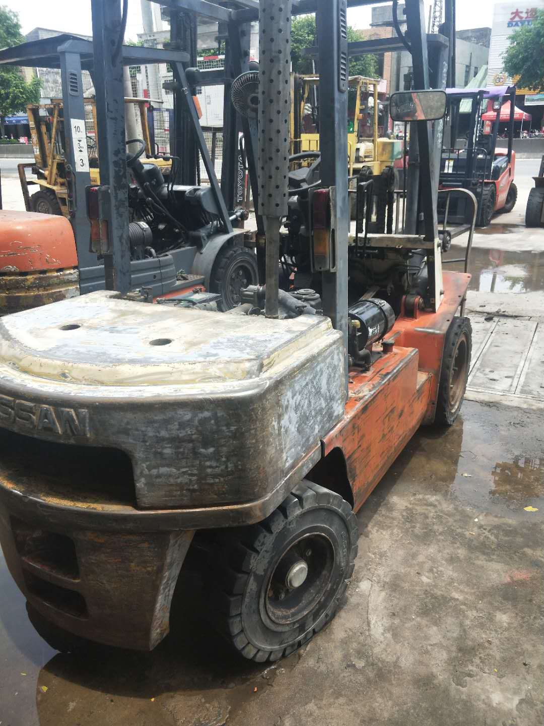 廣東叉車回收@廣東*回收各種型號叉車