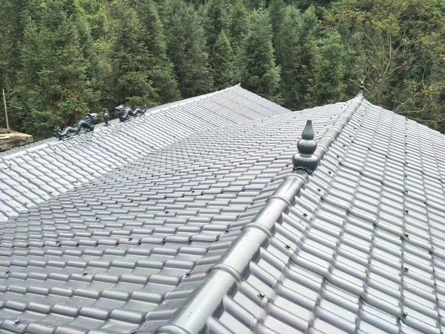 合成樹脂瓦葫蘆寶鼎成都樹脂瓦廠家樹脂瓦安裝