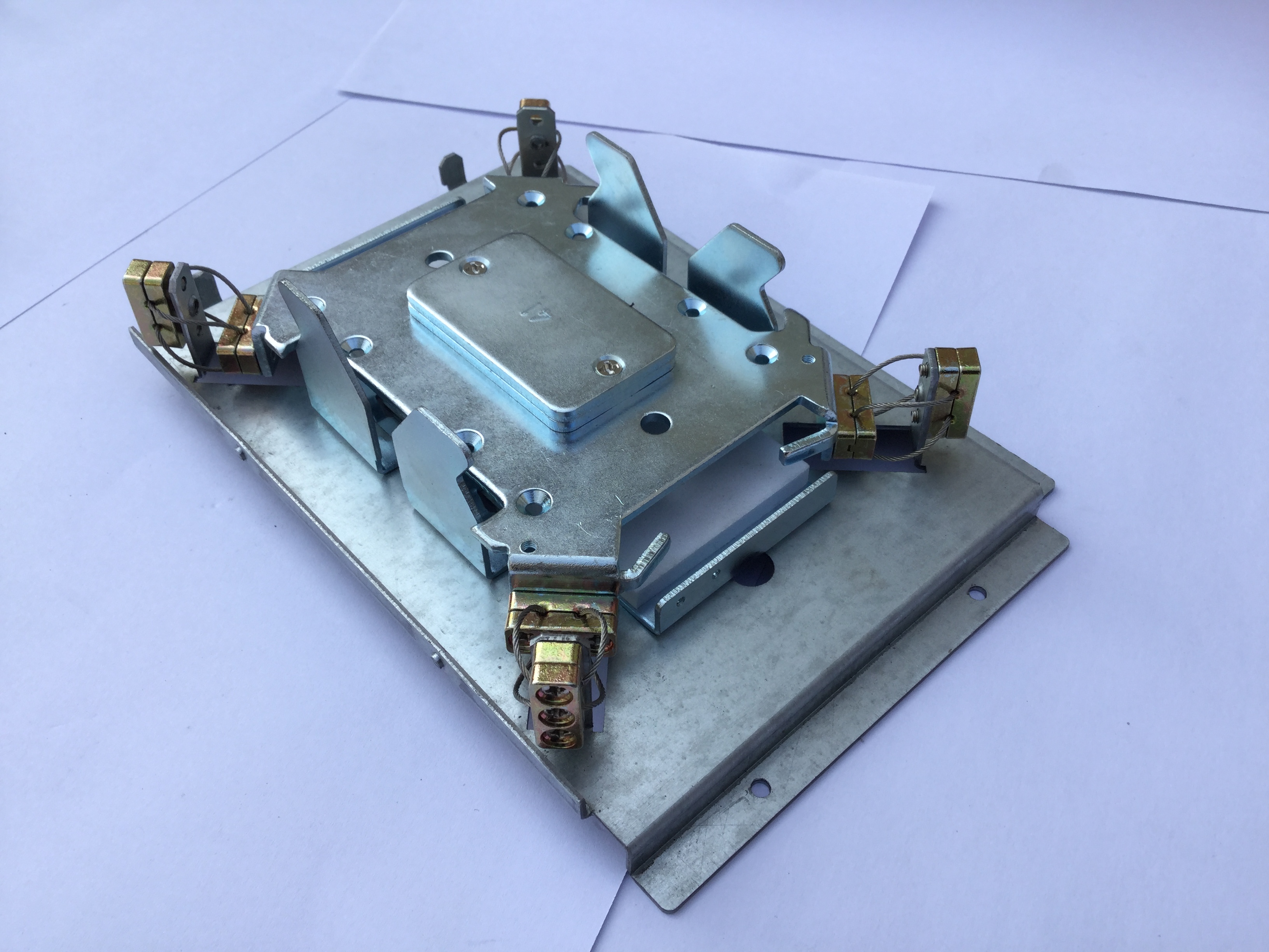 沖壓鐵片廠家-價格-供應(yīng)商-加工-打樣