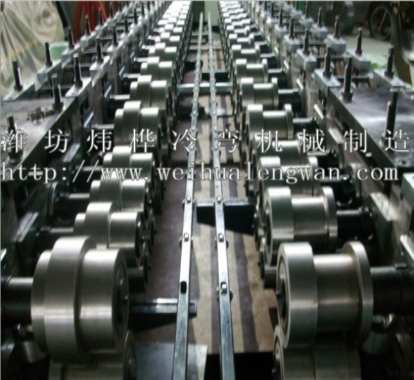 山東貨架背板成型流水線貨架背板成型機(jī) 生產(chǎn)速度15m/分鐘