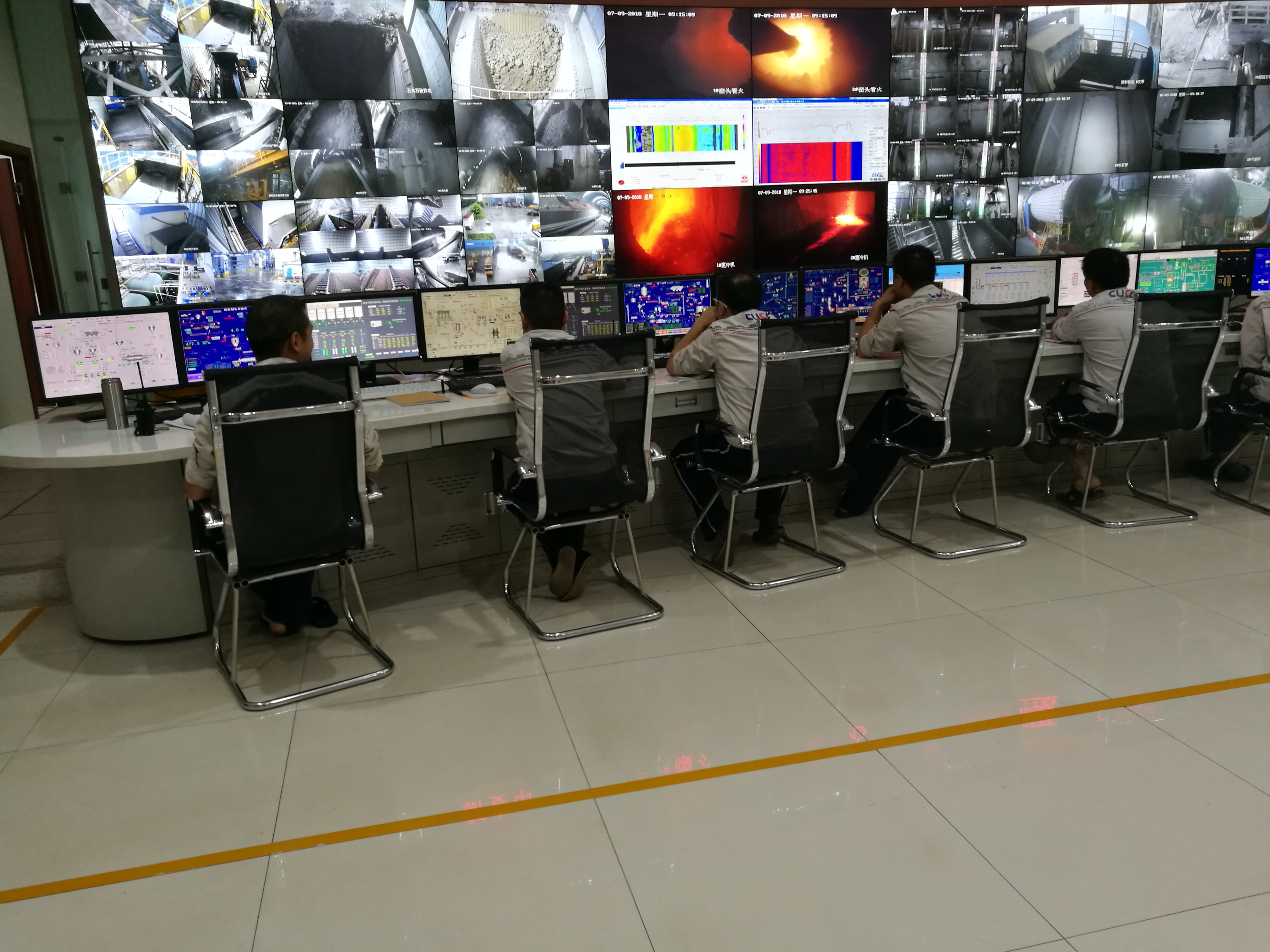 供應(yīng)斗輪機(jī)智能化控制系統(tǒng)