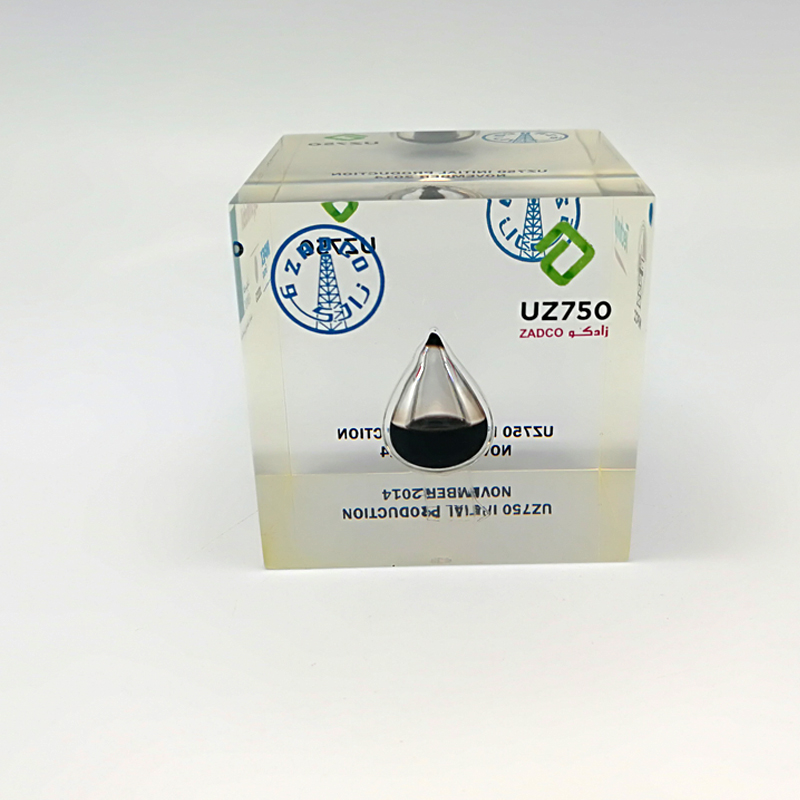 透明樹脂內(nèi)埋油滴 亞克力內(nèi)藏石油紙鎮(zhèn) 水晶膠內(nèi)包油滴工藝品 正方形透明樹脂內(nèi)埋油滴