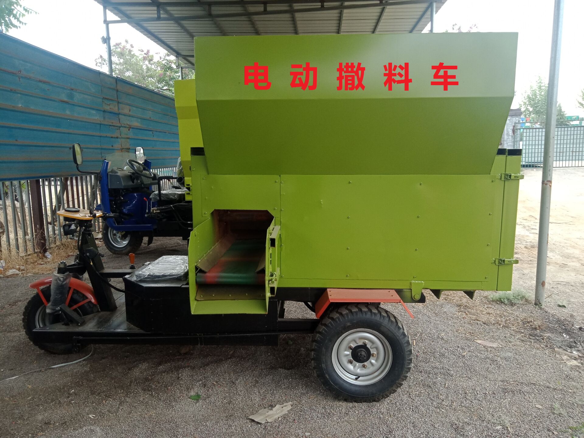 正坤電動(dòng)撒料車的優(yōu)勢