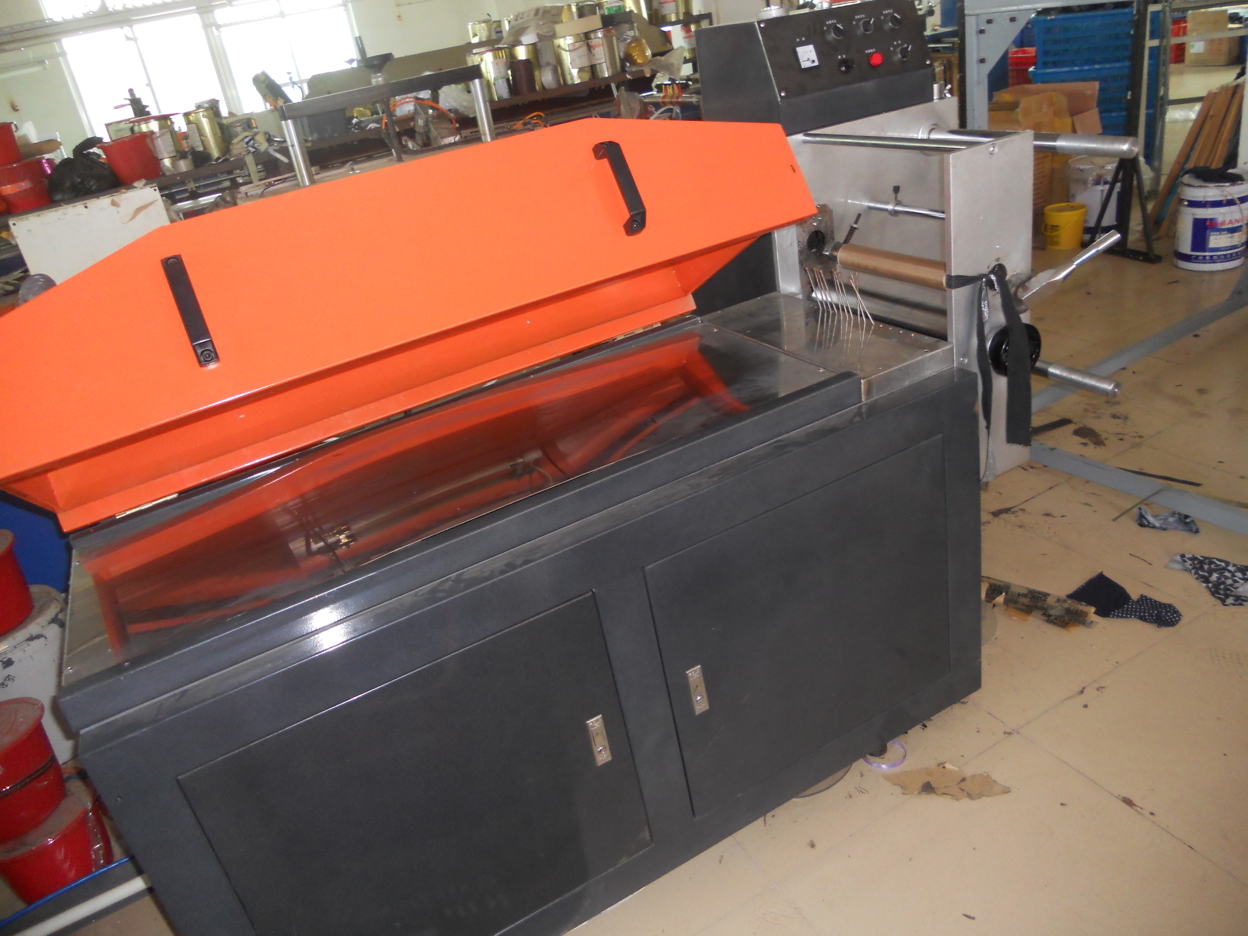 卷筒式絲網(wǎng)商標機 絲網(wǎng)商標機