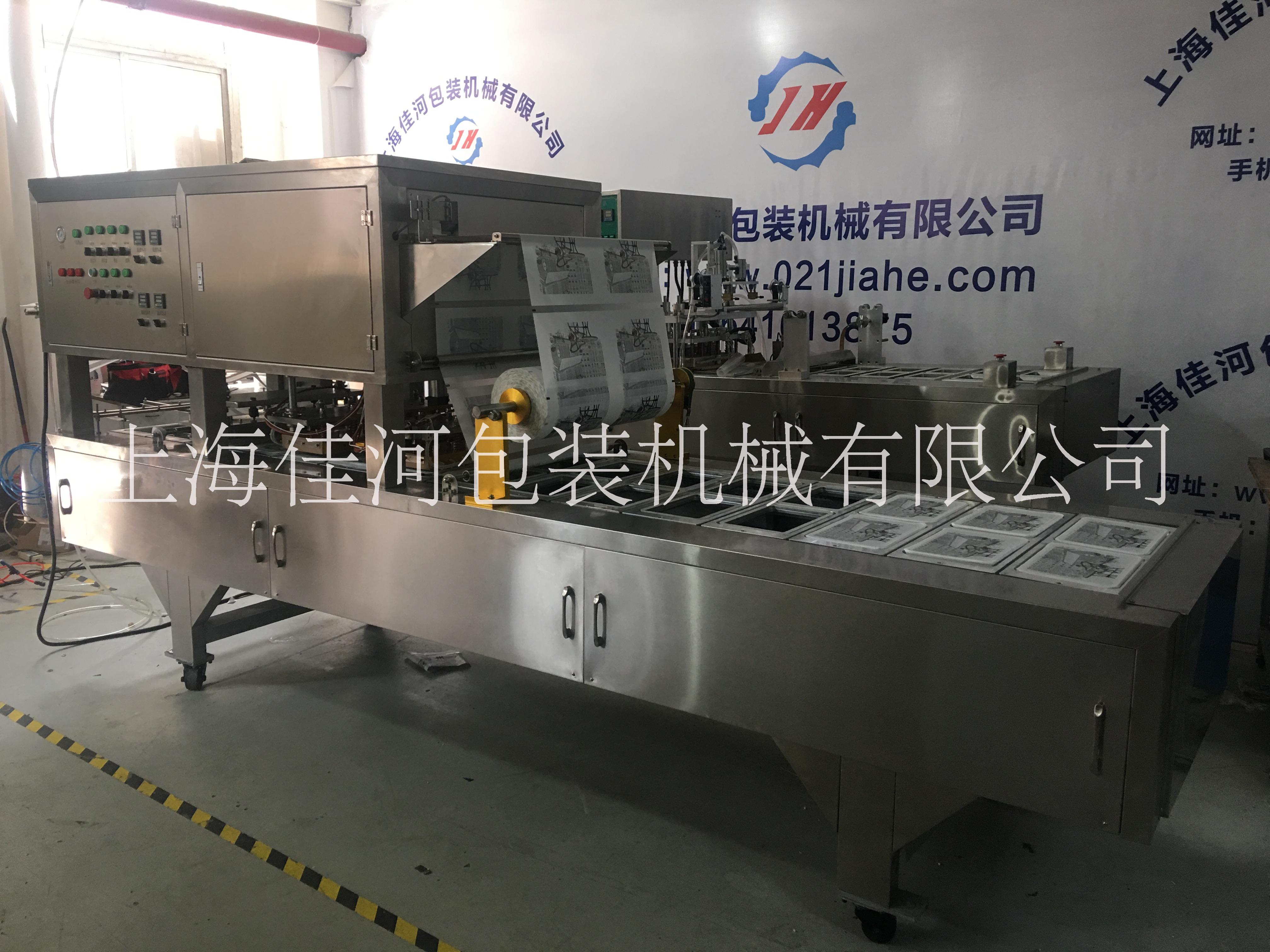 全自動餐盒封口機(jī)、雙排流水線餐盒封口機(jī)、氣動雙排餐盒流水線封口機(jī)