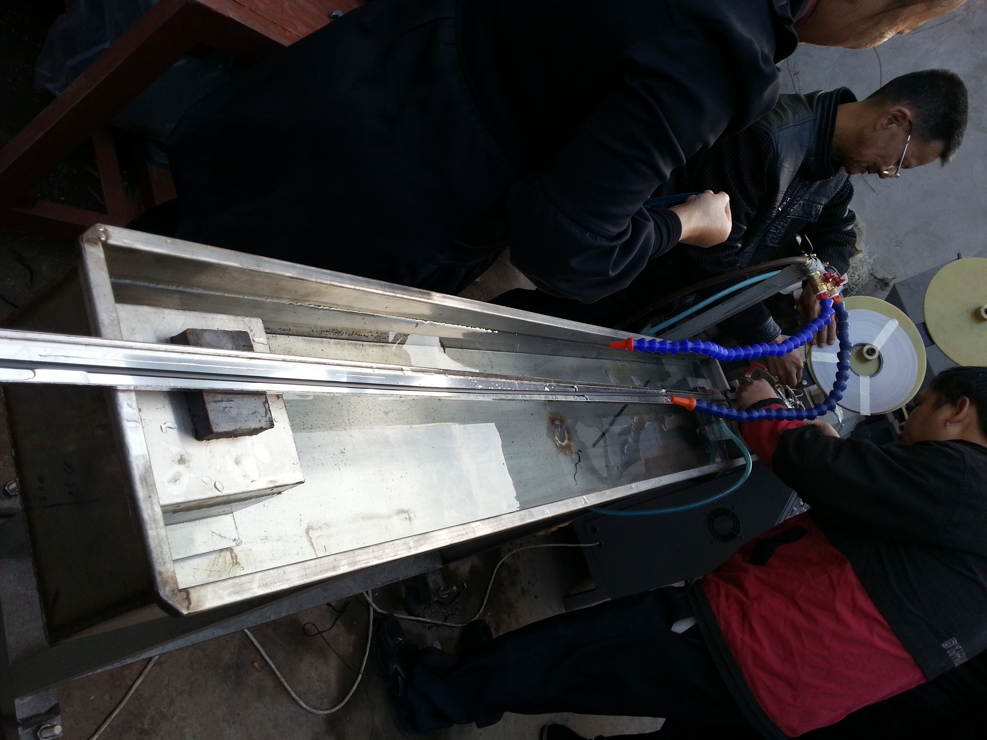 金銀包邊膠條擠出機(jī) PVC金銀包邊膠條擠出機(jī)
