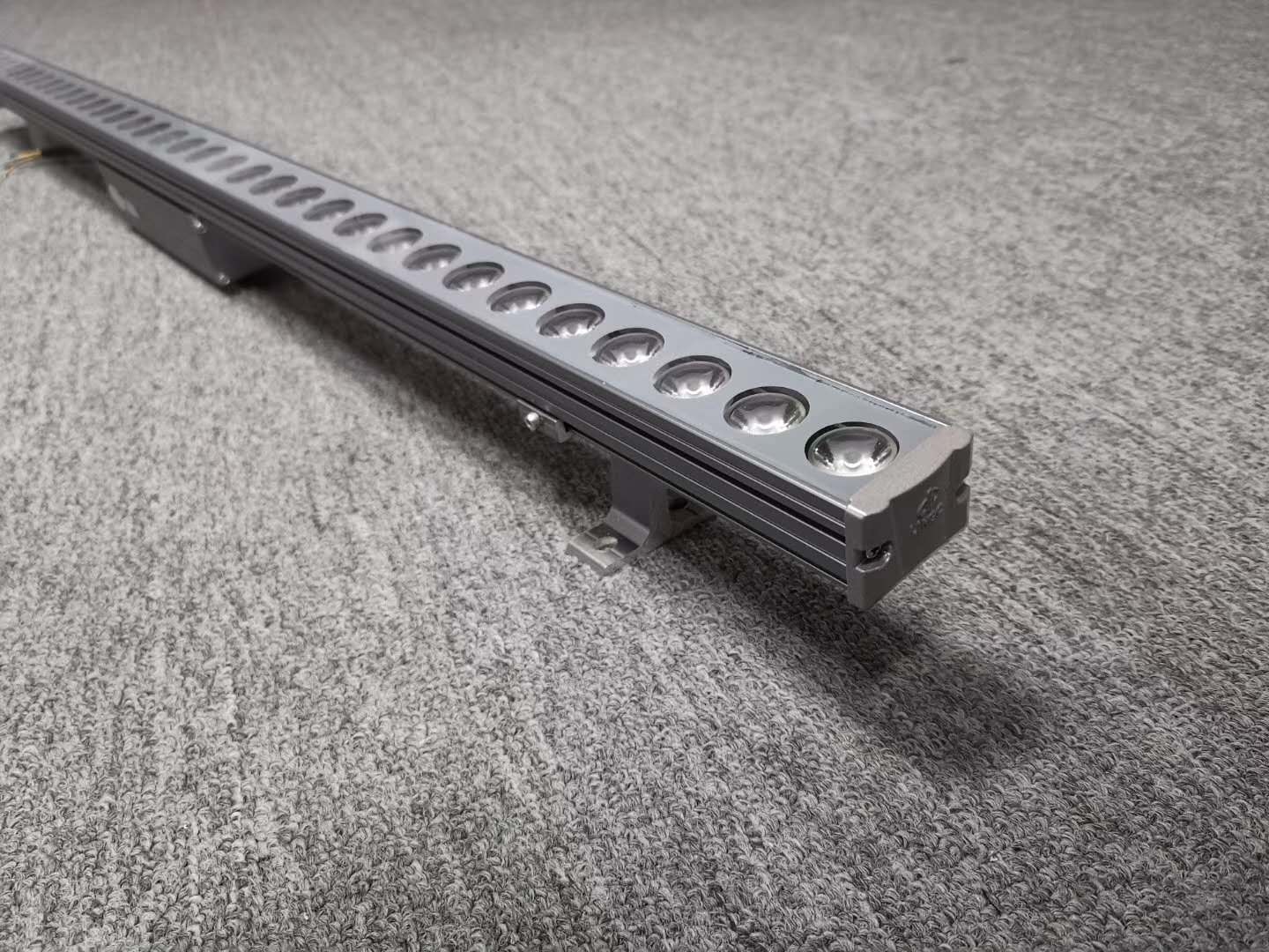 山東臨沂大功率led洗墻燈36W外控512RG提供廠家靈創(chuàng)照明